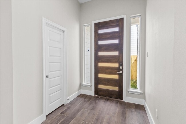 Photo - 5506 Pershing St