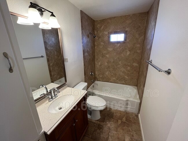 Photo - 2710 37th St