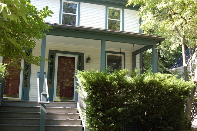 frente de la casa - 724 W Washington St Unidad Apt 1