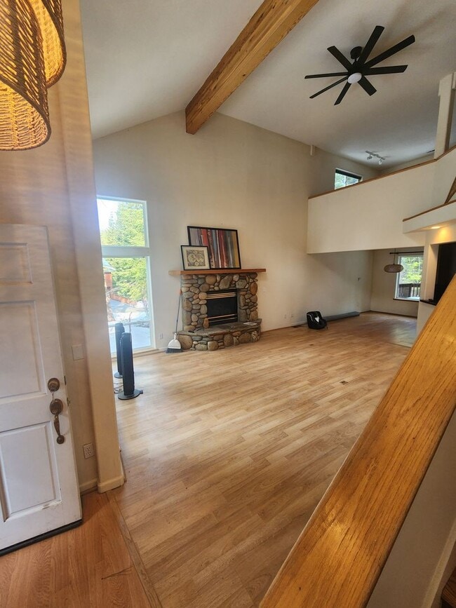 Photo - New to the Rental Market! Custom 3 Bdrm Hm w/Garage