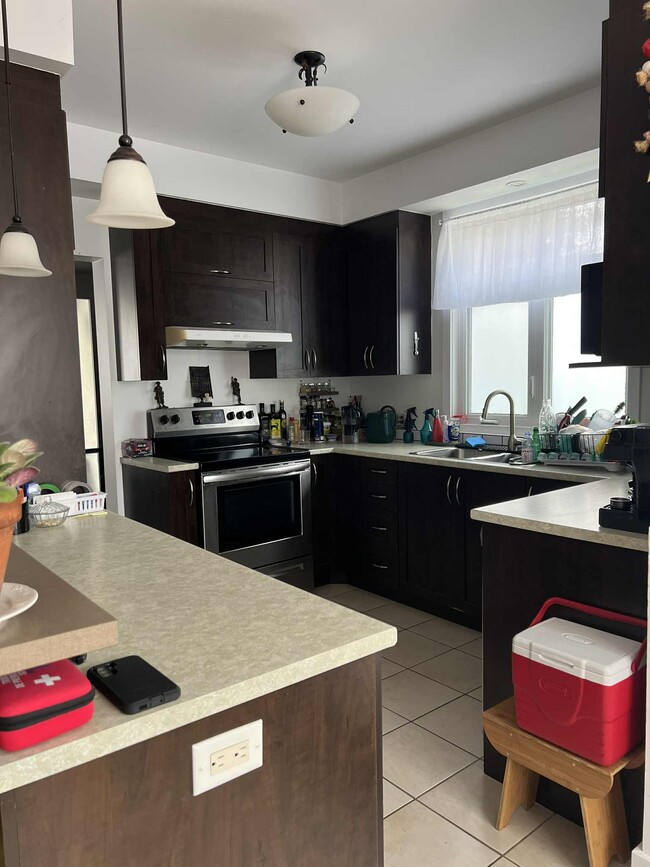 Building Photo - 45 Rue De Lanaudière Unit 1