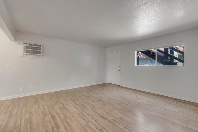 Photo - 1514 Oakdale St