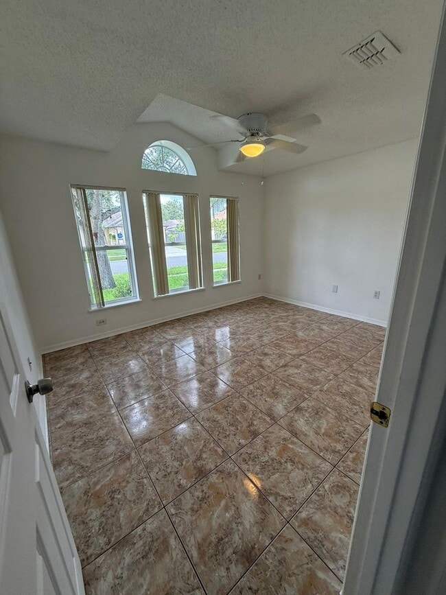Photo - Recently renovated 4 Bedroom, 2 Bathroom, ...