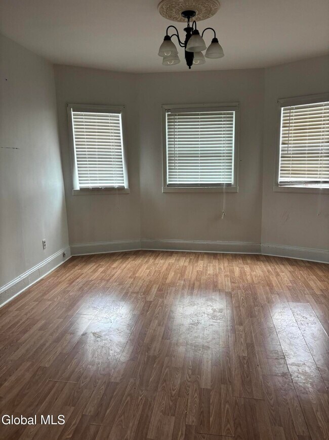 Photo - 1633 Carrie St Unidad 2