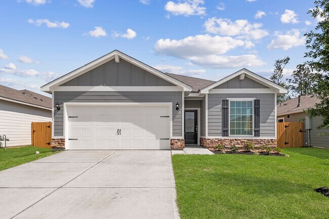 Building Photo - 15818 Berry Hl Dr