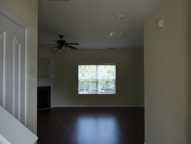 Photo - 3006 Moonstone Ln