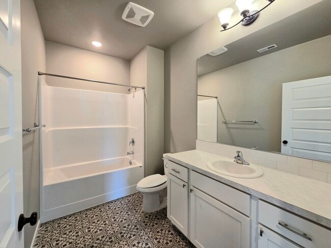 Photo - Beautiful Newer Build **Single Level** 4 Bedroom, 2 Bath House for Rent in Quincy!