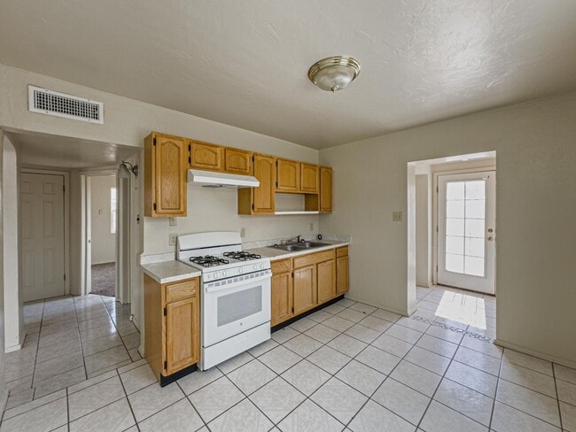 Photo - Great location!