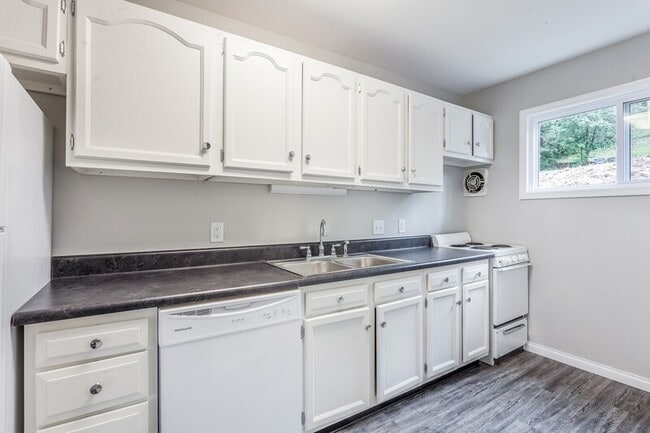 Photo - 316 Chambliss St