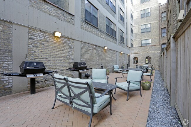 Patio - Farcroft Park