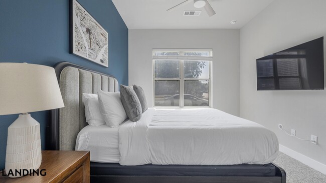 Photo - 1900 Airport Commerce Dr Unidad 1112