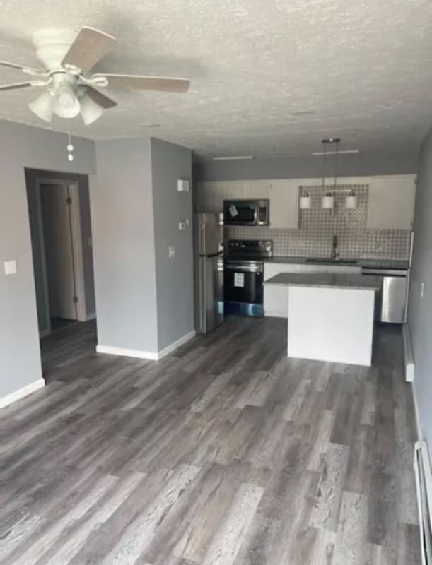 Building Photo - 7431 West Blvd