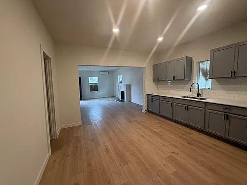 Photo - 1413 South Fwy