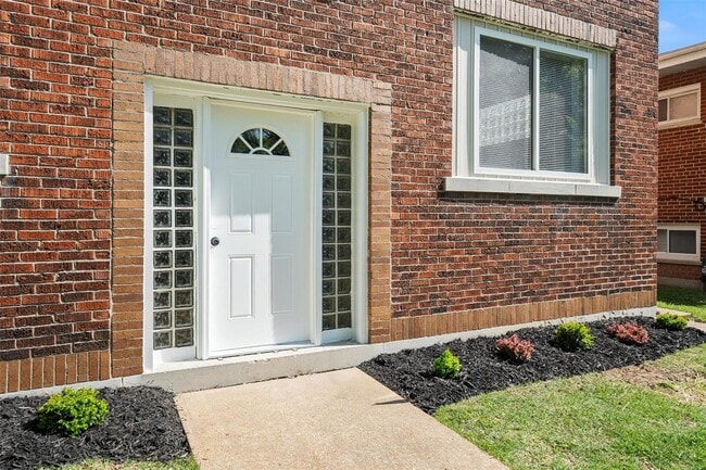 Photo - 5303 Bancroft Ave Unidad 1W