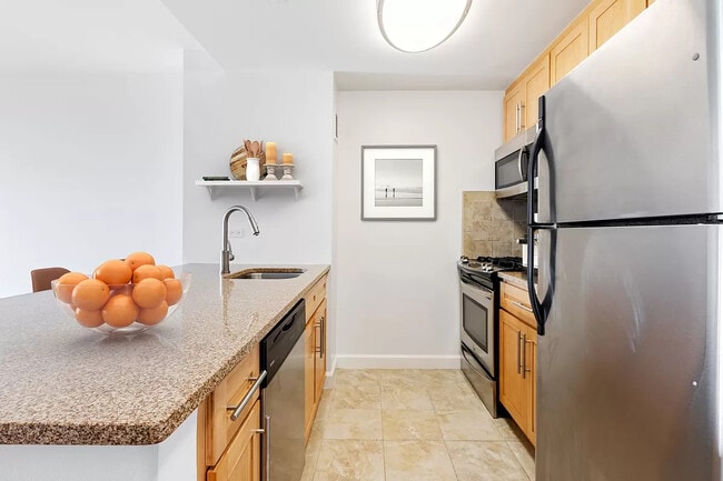 Photo - 224 E 32nd St