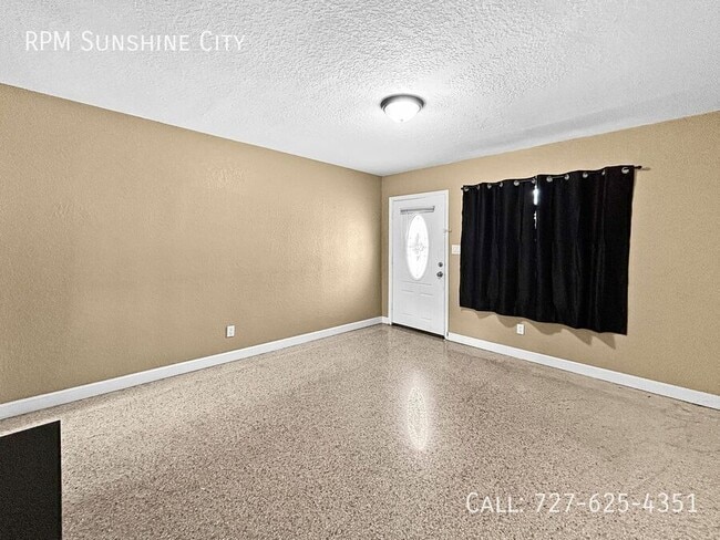Photo - 2613 E Clark St Unit A