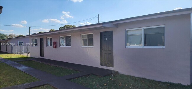 Photo - 873 NW 10th St