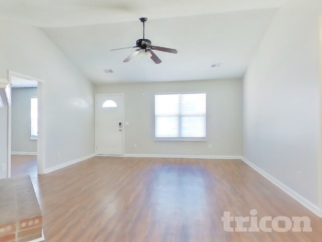 Photo - 101 Squire Rd