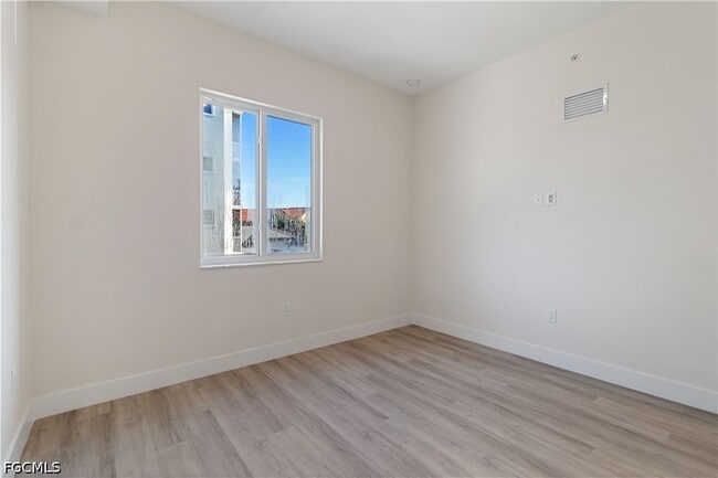 Photo - 26600 Rosewood Pointe Dr Unidad B-101