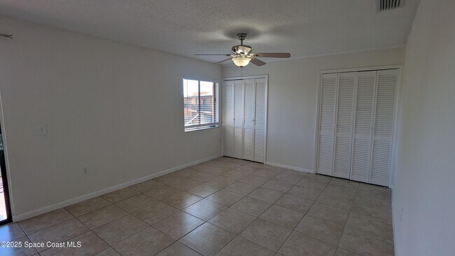 Photo - 215 San Juan Cir