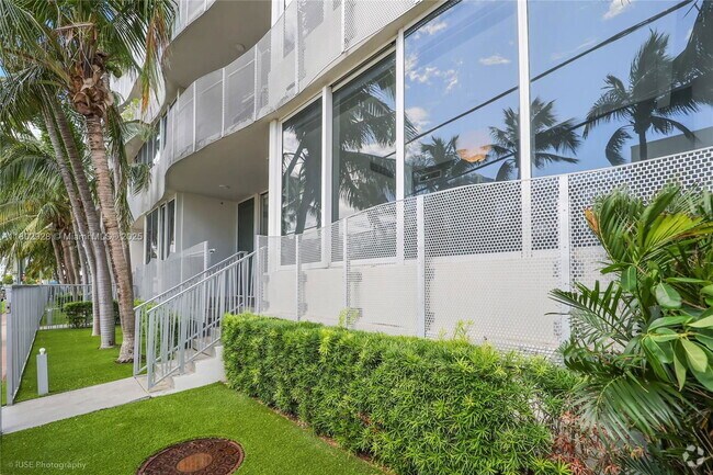 Building Photo - 2100 Park Ave Rental