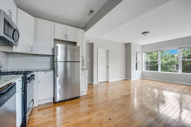 Photo - 3924 W Altgeld St Unidad 2