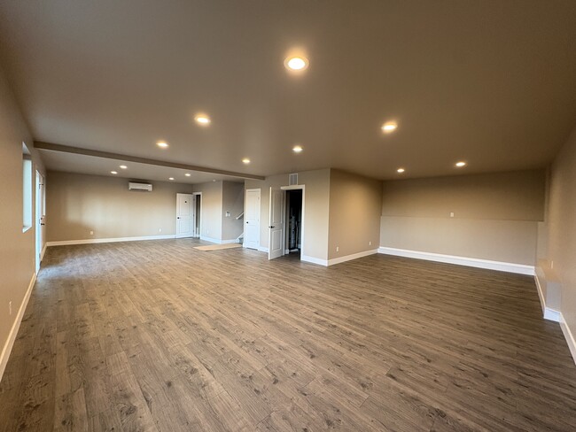 Photo - 1680 SE Crescent Dr