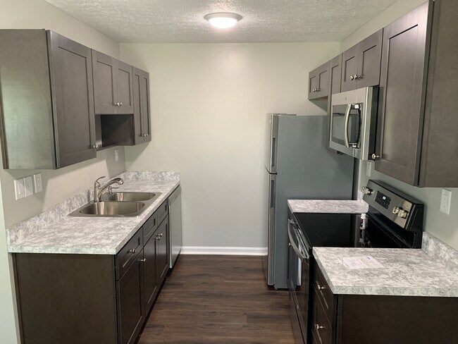 Photo - 475 Raymond Road Unit 2