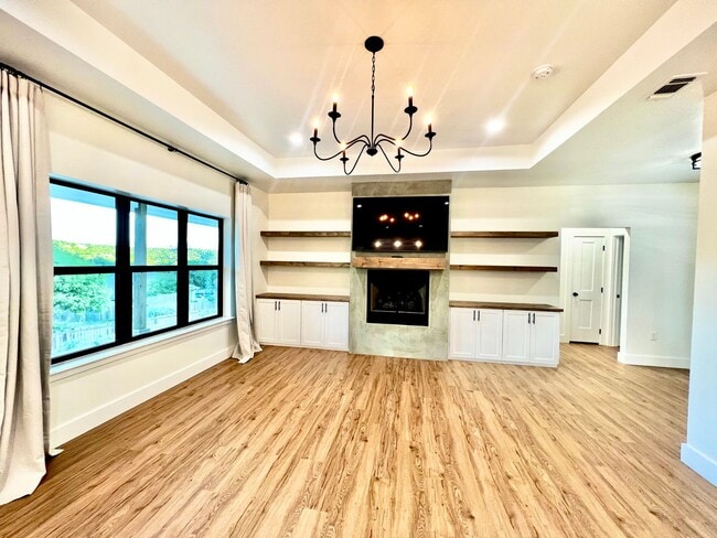 Photo - Gorgeous Modern Home In Village Glen