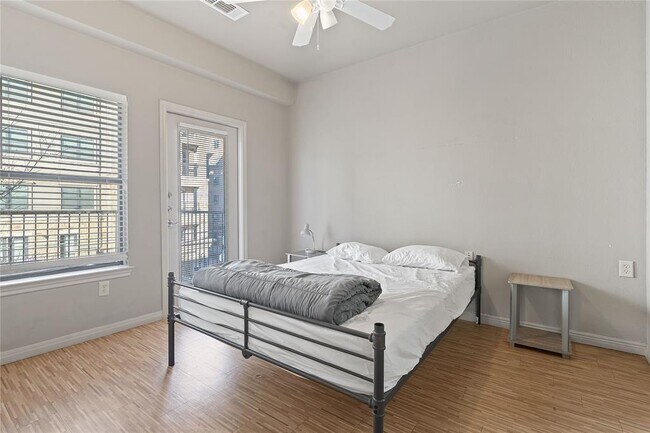 Photo - 2515 Pearl St Unidad 504