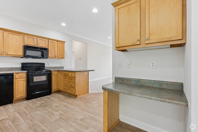 2BR, 2BA - 1,160SF - Office