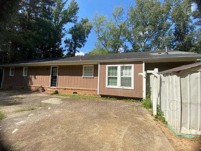 Building Photo - 1438 S Burnt Hickory Rd Rental