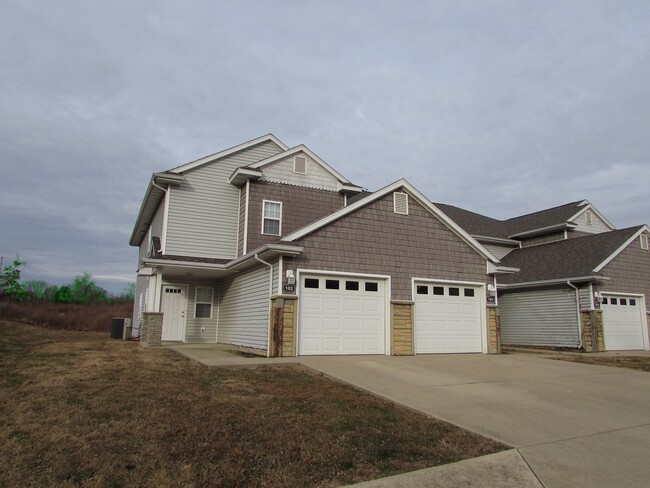 Building Photo - 6179-MF1-E1 Unit 104