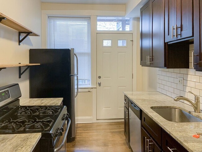 Photo - 827 W Roscoe St Unit 857-3S