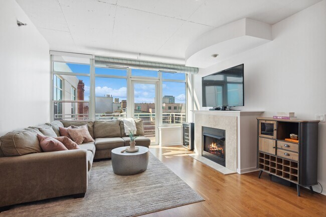 Photo - 909 W Washington Blvd Unit 1001
