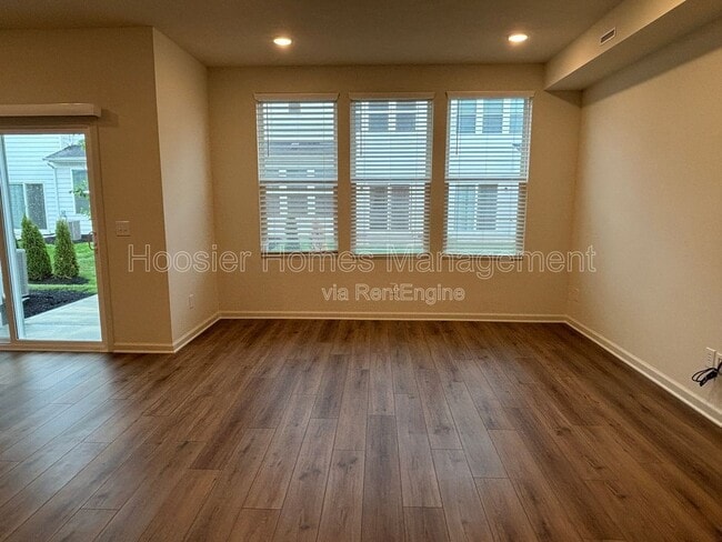 Photo - 7255 Shroyer Wy