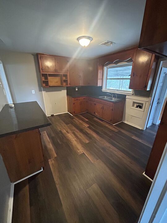 Photo - 1207 Devonshire Dr