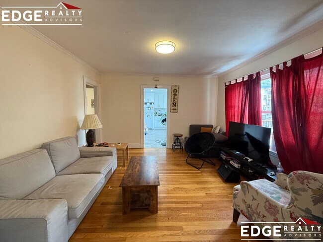 113 Lanark Rd