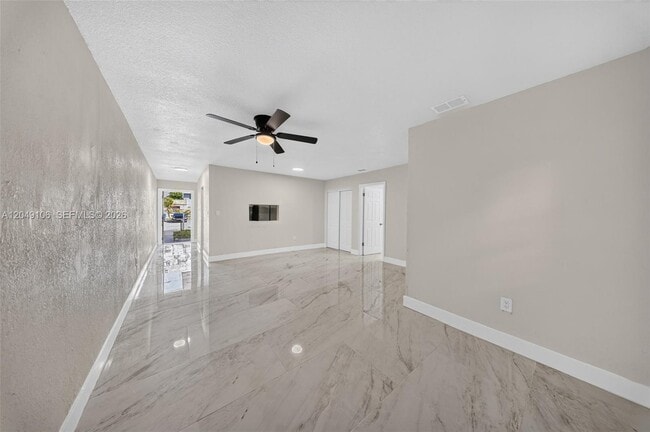 Photo - 3856 NW 207 St Rd