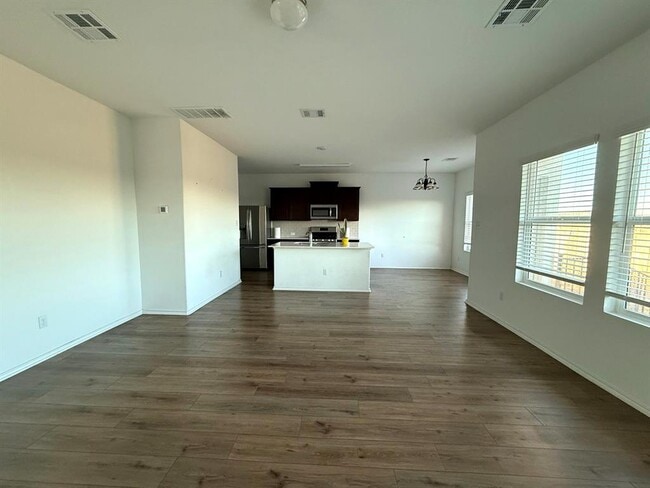 Photo - 8109 Copper Prairie Bend