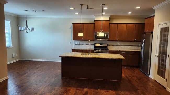 Photo - 114 Torpoint Rd