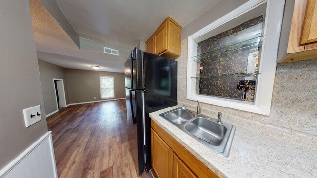 Photo - 43 Page St NE Unit Apt 2