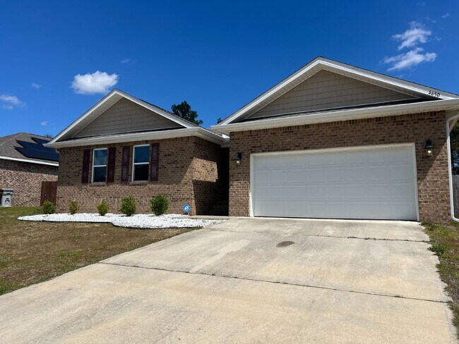 Photo - Stunning 4-Bedroom Home in East Milton – ~...