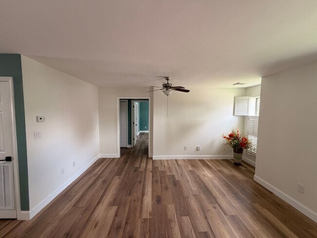 410 Sir Keegan Way Unit REN1-410 BR1 (Smaller BR on left) (HOLR)