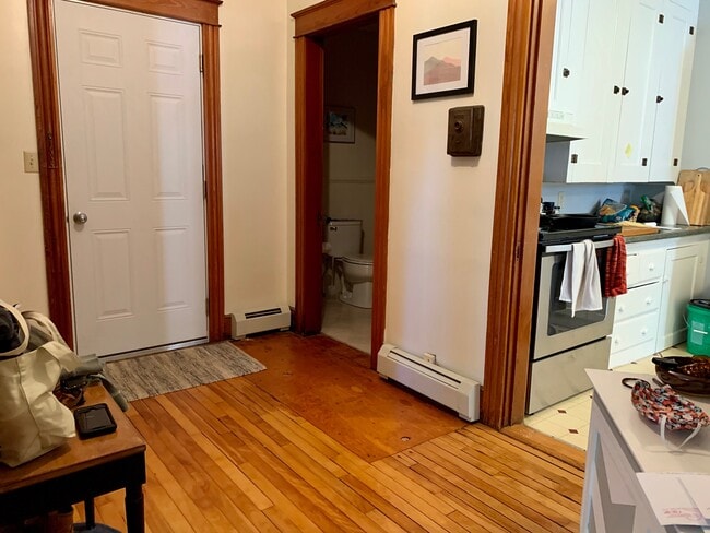 Building Photo - 21 Fessenden St Unit 19-1