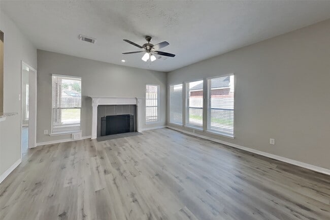 Photo - 14918 Laytham Ln