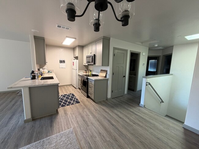 Photo - 257 Hodgson St