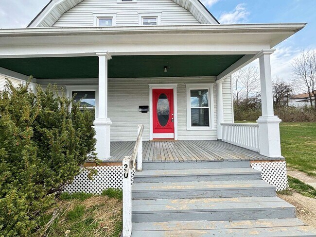 Photo - 30-32-32 Lagonda Ave Unit 30