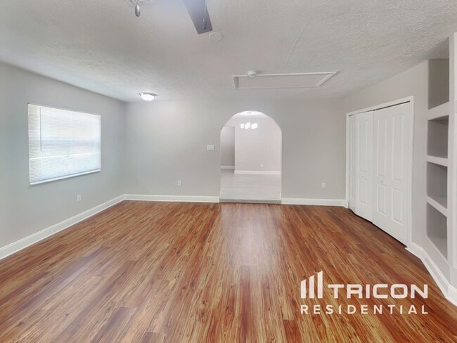 Photo - 2536 Eastbrook Blvd