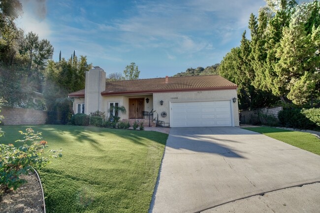 Photo - 19946 Turnberry Dr